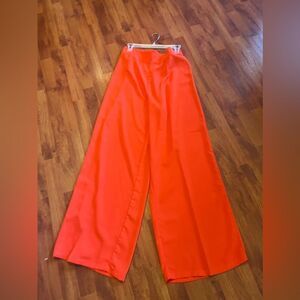 Lulumari Red Wide Leg Lightweight Pants Size XL.